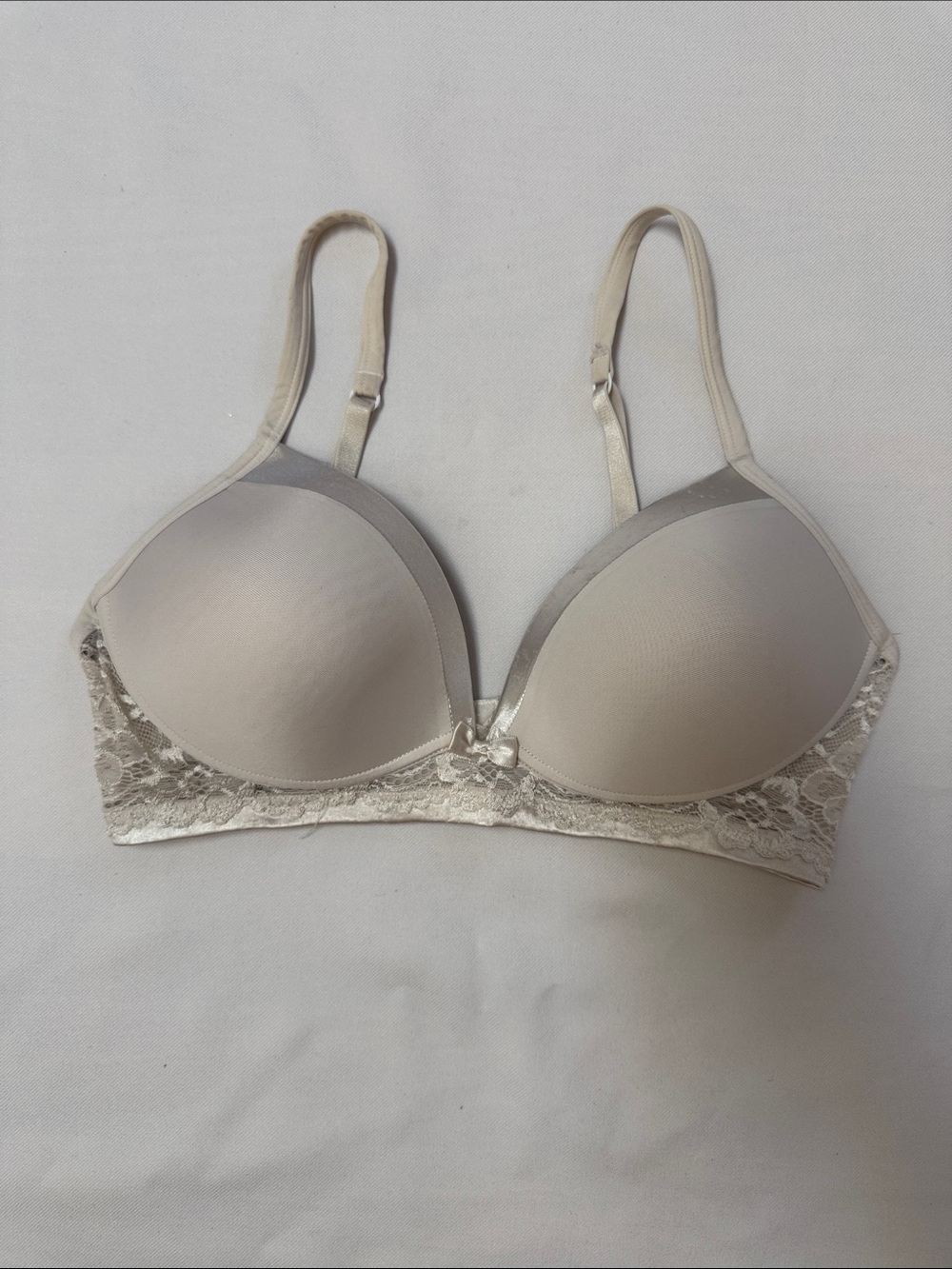 Everyday Smooth Lace T-Shirt Bra - No size tag